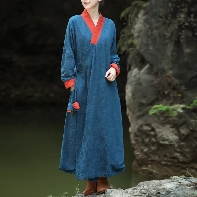 乱在江南民族风改良汉服连衣裙秋季新品棉麻宽松开襟系带提花长裙