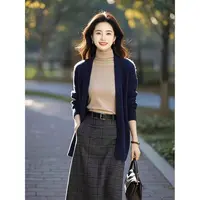 深蓝色毛衣针织开衫春季女2025新款韩系软糯慵懒风独特超好看上衣
