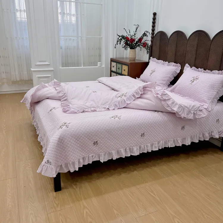 （闭月羞花）高端刺绣重工艺夹棉云小棉双面绣花床盖床品套件