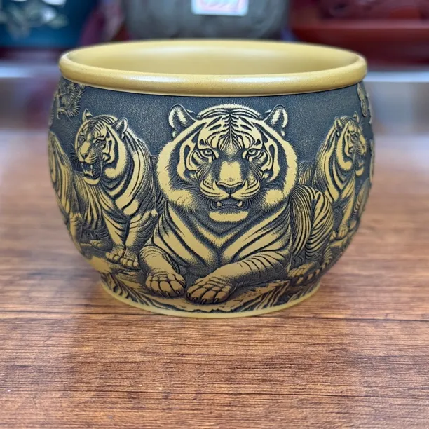 5555宜兴紫砂双层主人杯黄金朱泥刻绘五虎图容量130毫升紫砂杯