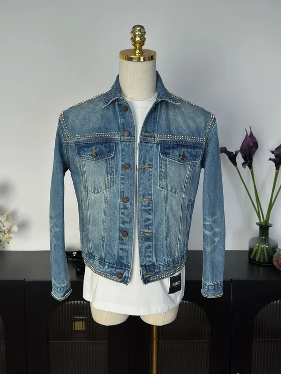 【西蒙曹】-秋冬新款水洗棉质修身铆钉短款牛仔夹克