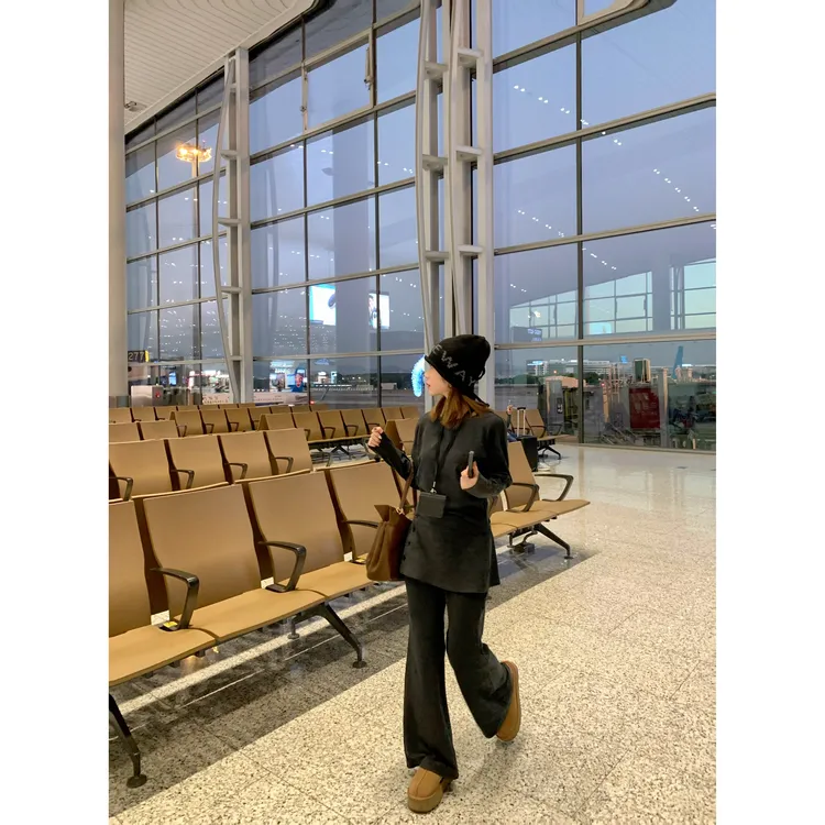 陳文文xenl【机场私服】秋冬极简百搭套装上衣长裤带屁帘三件套0120