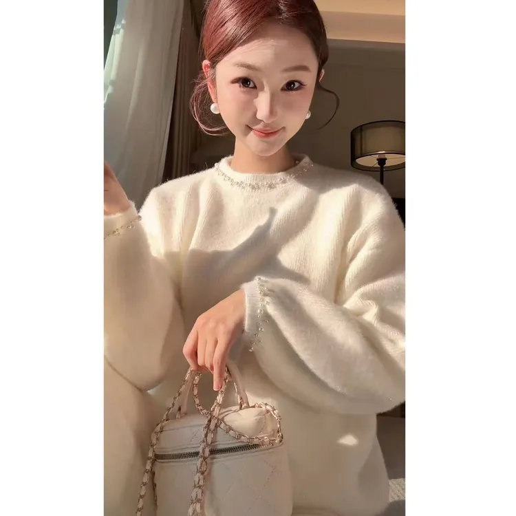 不起球 毛茸茸又柔又软糯水毛毛订珠圆领毛衣针织衫女