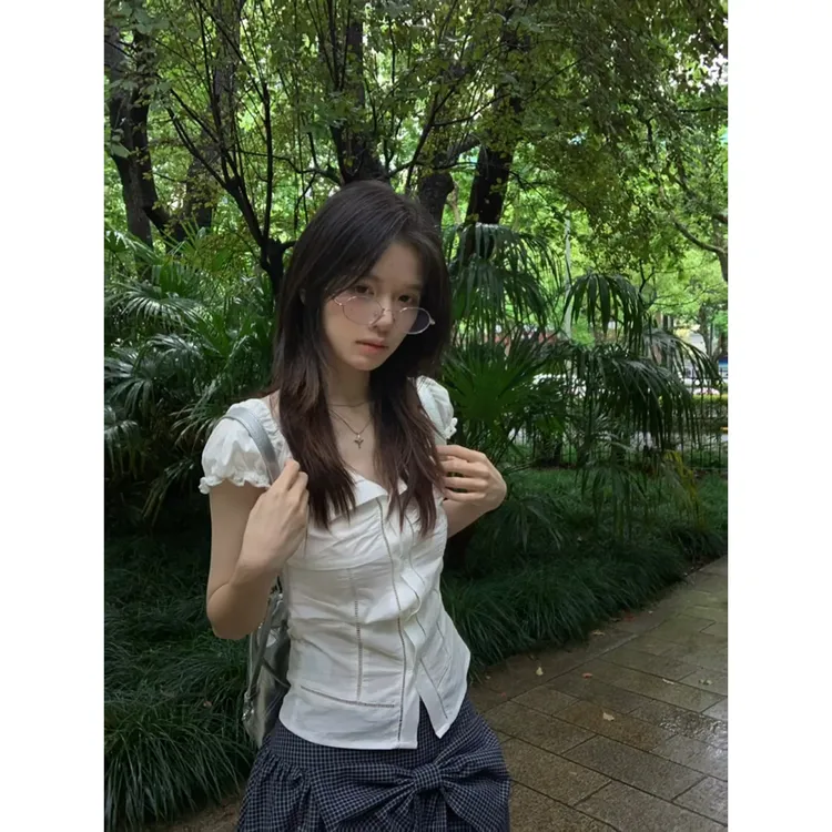 **辣妹短款夏季小众泡泡袖衬衫短袖显瘦收腰修身白色上衣两件套**