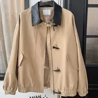 卡色牛角扣拼接外套百搭