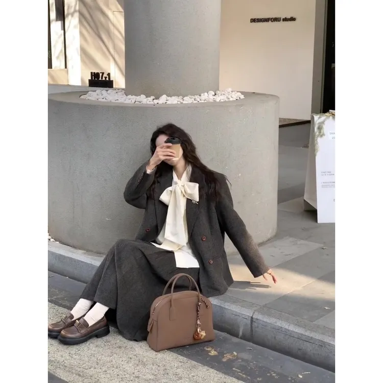 慵懒风衬衫外套半身裙套装女2025秋冬新款气质高级感超好看三件套