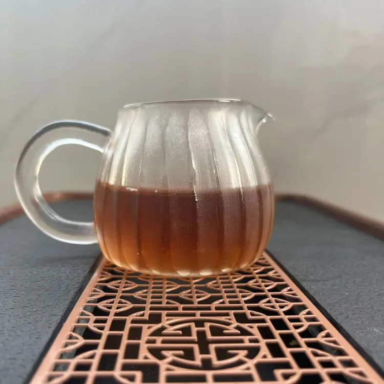 东海原矿水晶杯纯手工打磨雕刻