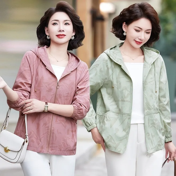 妈妈短款外套春秋季新款时尚中老年女春装风衣休闲薄款夏装防晒服