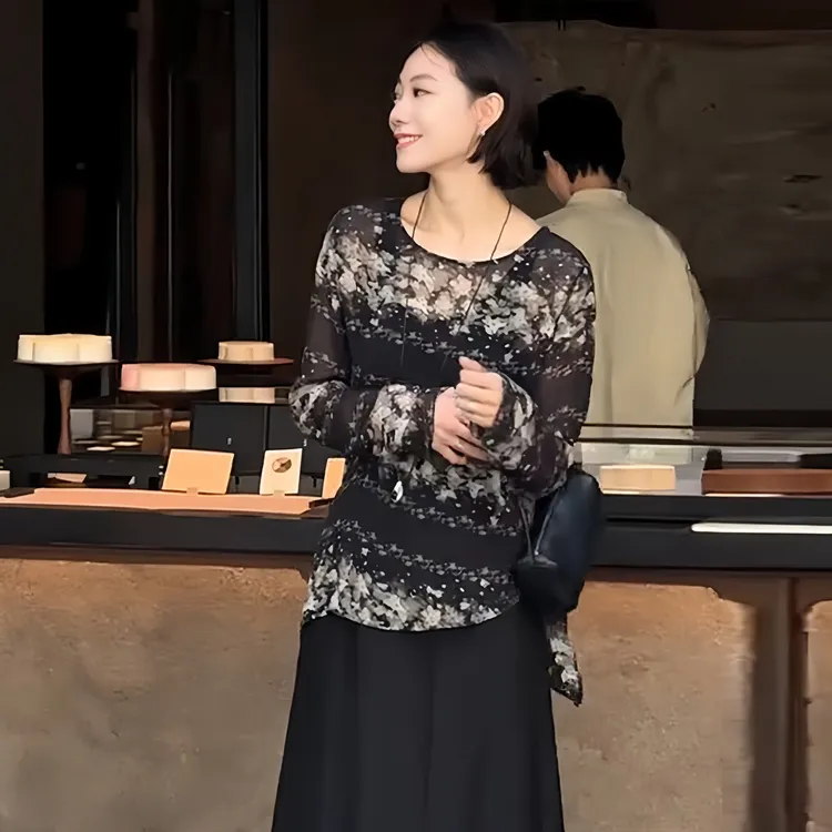 法式圆领碎花长袖雪纺防晒2025百搭薄款独特别致绝美女装上衣秋冬