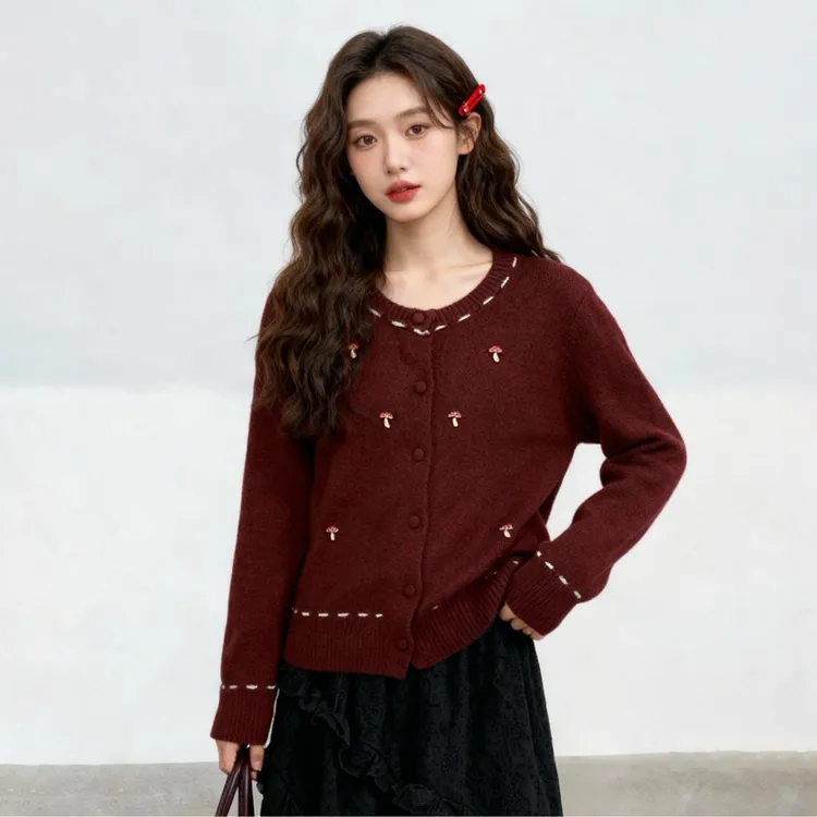 120斤的大杨 微胖女孩圣诞节红色针织开衫蘑菇刺绣宽松显瘦毛衣冬