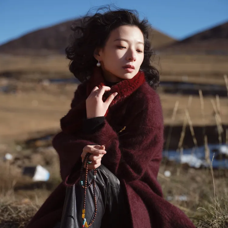 西子/【波尔多】牦牛绒拉绒经典大气翻领直筒大衣/DYZGX001