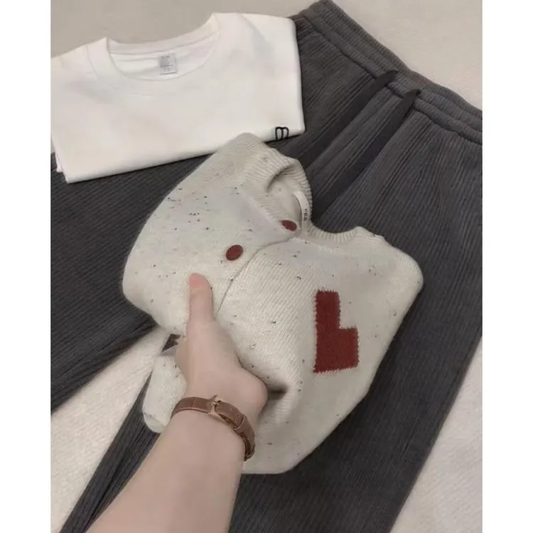 七言家 ins慵懒风红扣爱心米秋冬开衫