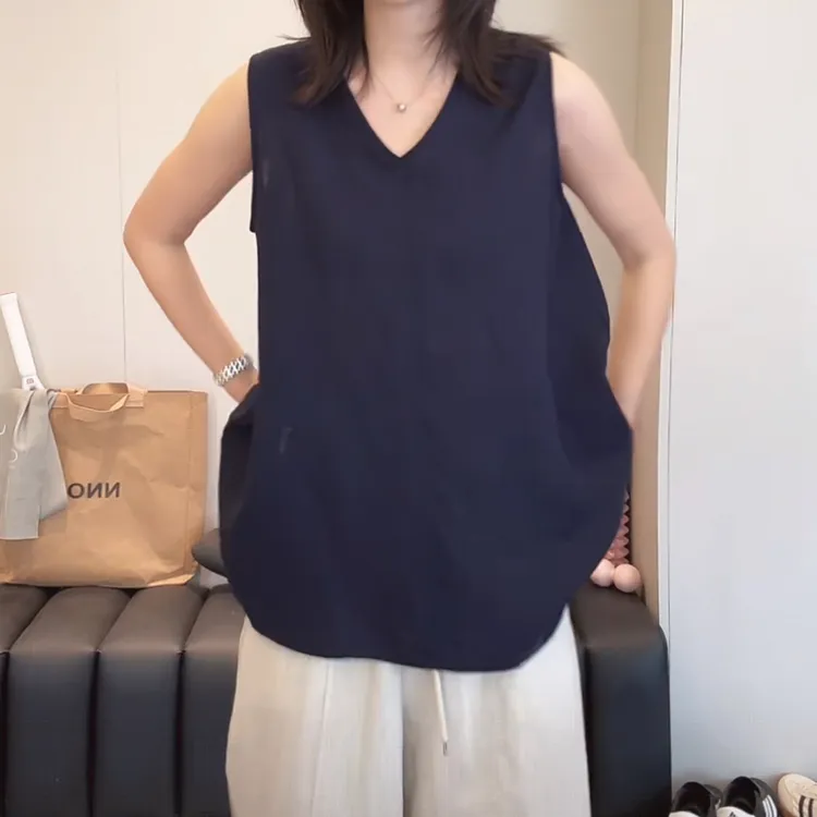 慵懒水洗V领廓形无袖背心女夏季2025新款外穿简约纯色透气运动T恤