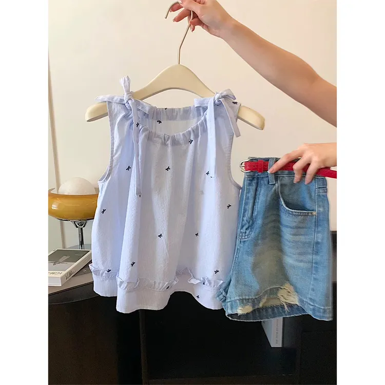 蓝色条纹宽松吊带背心女夏季外穿设计感宽肩带独特绝美无袖小上衣