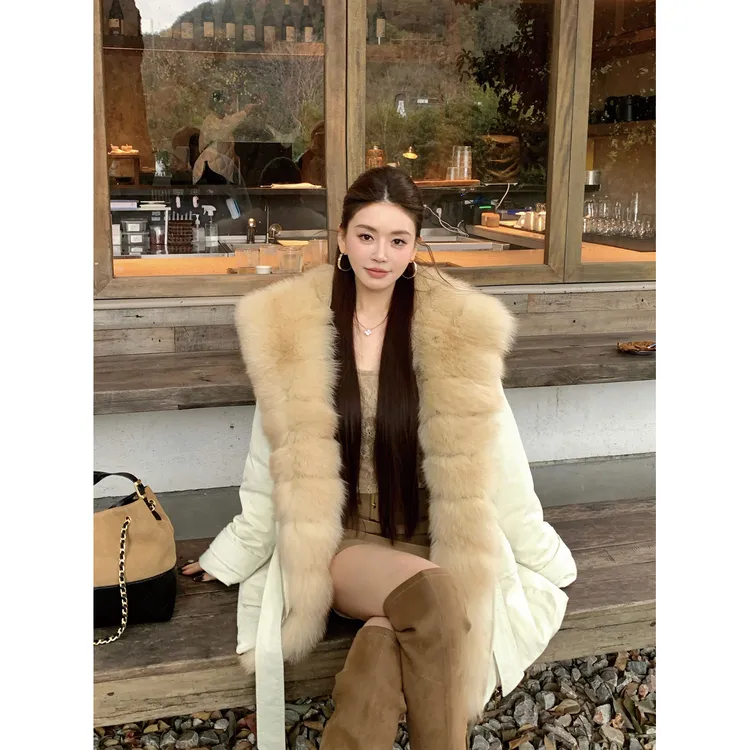 xinxin 【费尔岛冬日】冬款进口狐狸毛翻领90白鹅派克羽绒服 Q25051