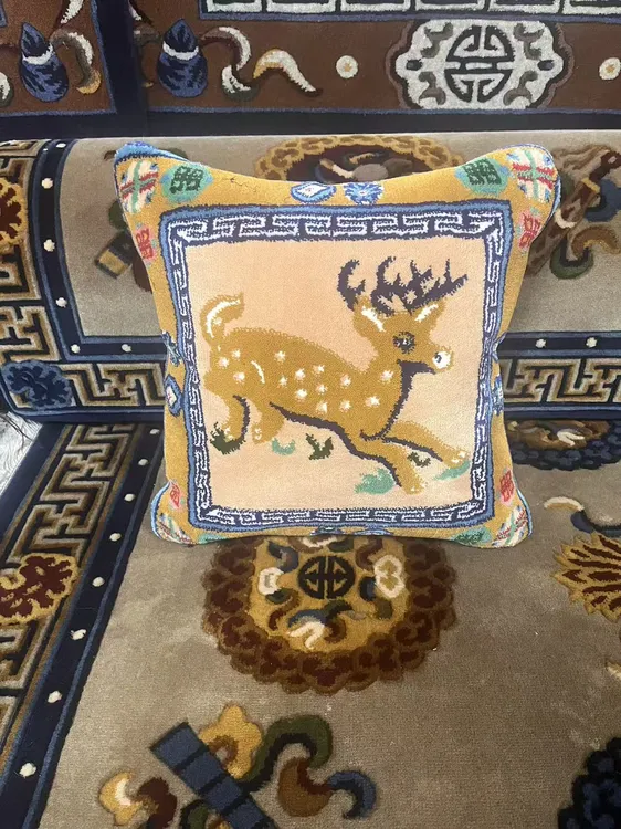 藏式风格小抱枕含靠背毛绒高密度民族风地毯