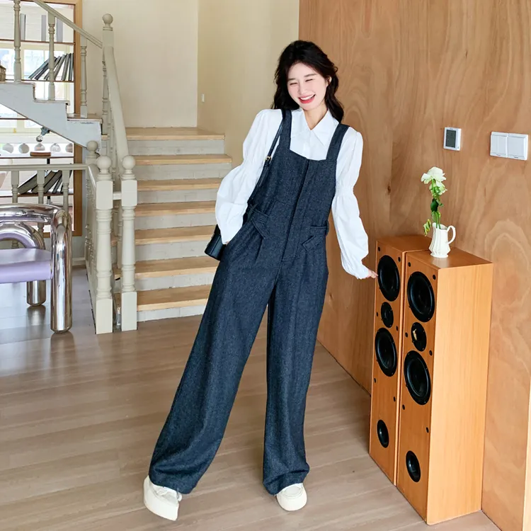 深蓝色慵懒风背带裤女秋季2025新款超火学院风休闲工装阔腿连体裤