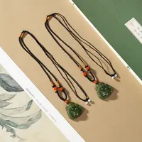 和田玉吊坠-多样性发一件-29x29x8.5mm V84060-28（东哥）含配绳