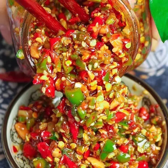 蒜蓉辣椒酱江西特辣正宗香辣青红双椒酱下饭菜小米椒拌饭酱剁椒酱