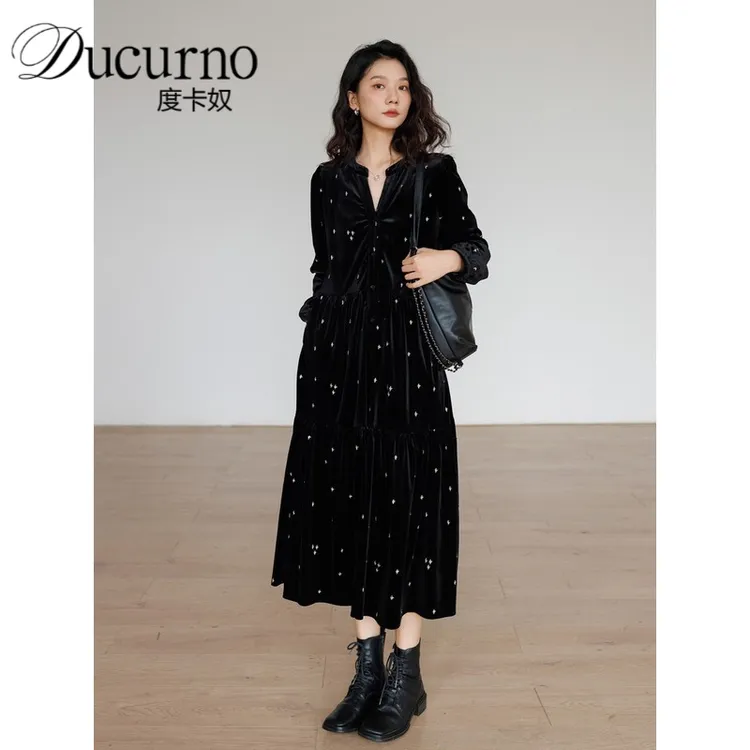 法式气质V领黑色洋装连衣裙女2025春秋新款长袖显瘦休闲高级长裙