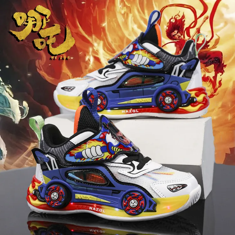 哪吒童鞋春夏款男童运动鞋儿童鞋子3-6岁8发光10透气男孩跑步鞋