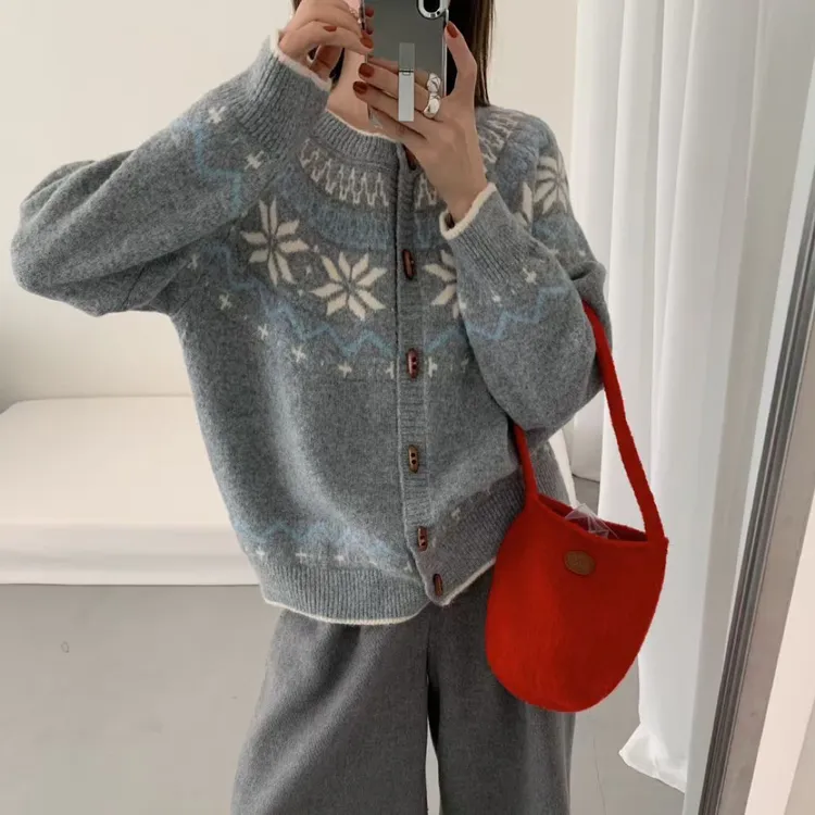 新款针织秋季提花女长袖毛针织衫圆领通勤气质复古费尔岛开衫外套
