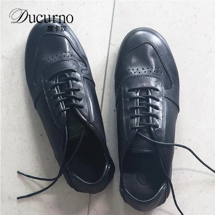 胎！！轻薄柔软！炒好看简约软皮正装鞋商务黑色痞帅潮男鞋子