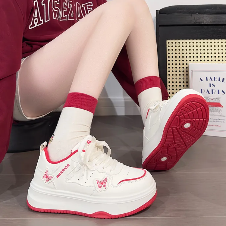 回力酒红蝴蝶小白鞋女2026新款爆款喜庆韩版板鞋时尚百搭休闲鞋女