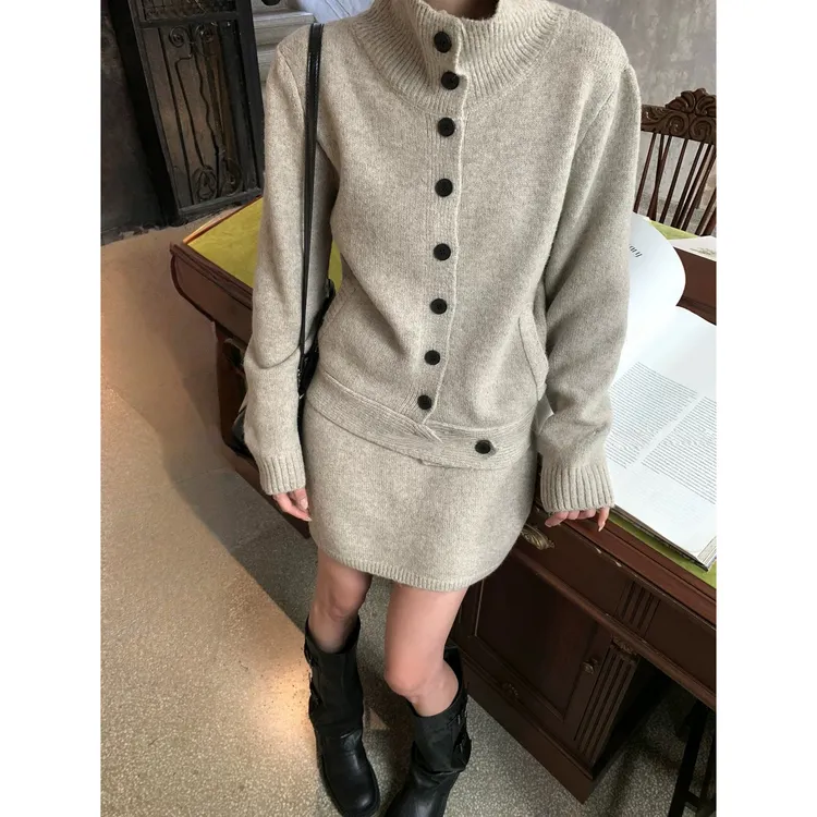 显瘦秋冬连衣裙长袖女装针织小香风时尚套装韩版法式气质