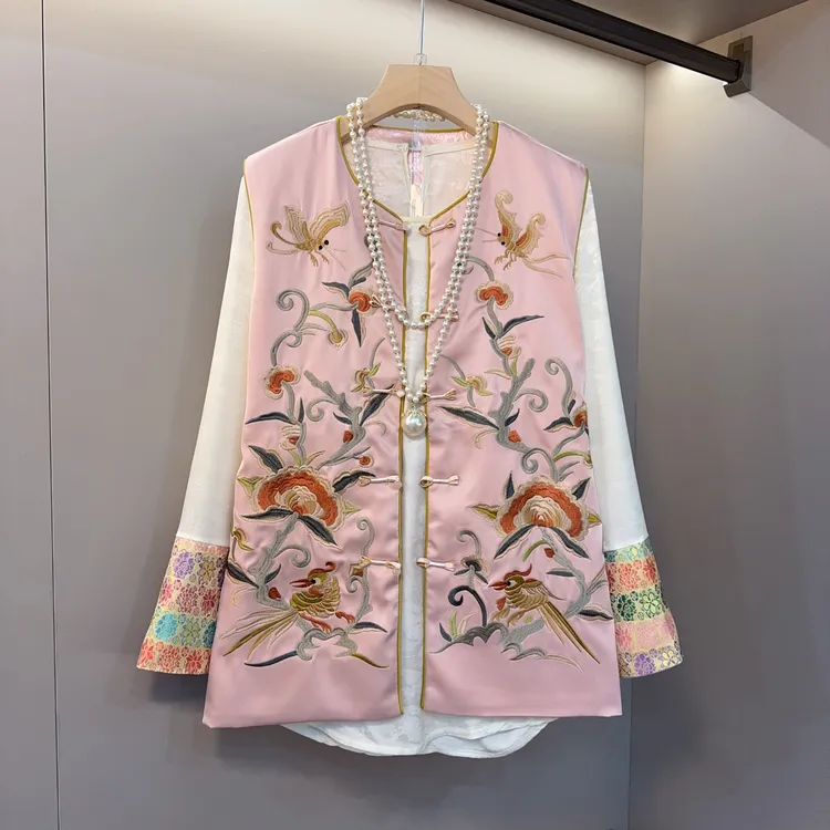 新中式盘扣新款拼接重工刺绣内搭+马甲大码女装显瘦气质俩件套