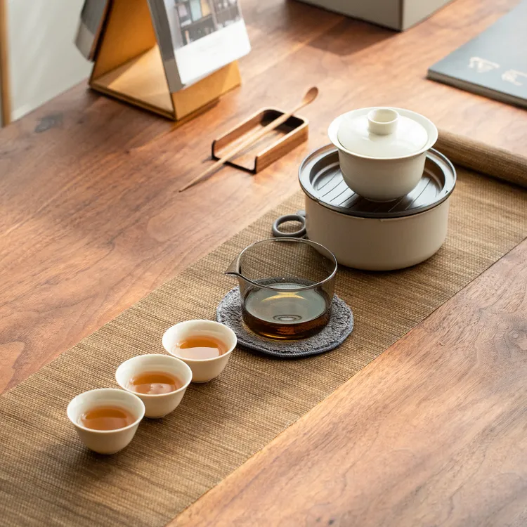 户外旅行功夫茶具套装露营多人泡茶壶简约茶杯便捷收纳懒人泡茶器