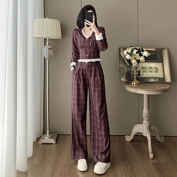 甜美减龄时尚套装女2025秋气质v领复古格子长袖上衣阔腿裤两件套