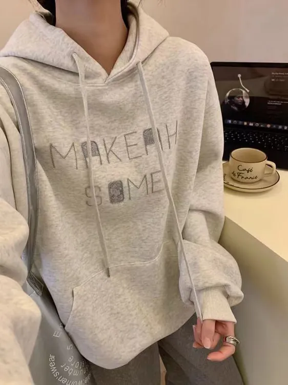 休闲少女款连帽卫衣