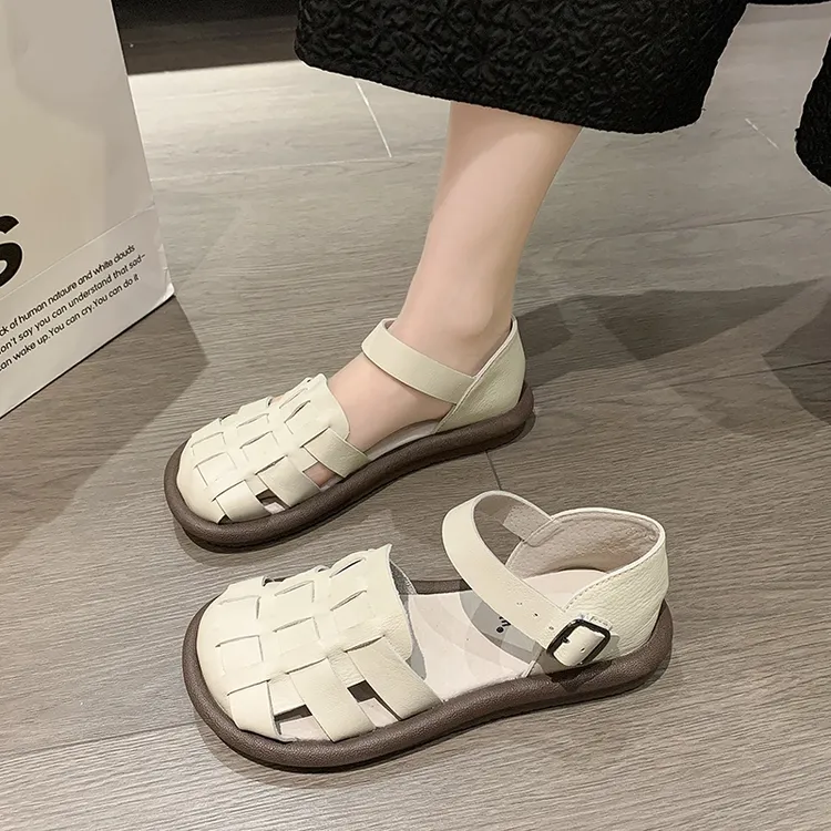 平底复古百搭凉鞋软底2025年夏季新款罗马休闲包头编织猪笼女鞋