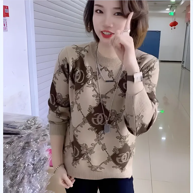 2025欧货洋气打底衫圆领花色秋冬毛衣女时尚百搭烫钻针织衫保暖