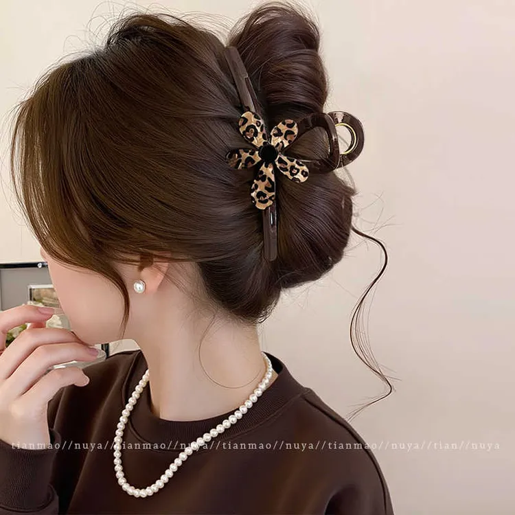 豹纹花朵抓夹女2025新款高级感鲨鱼夹后脑勺发量大盘发夹大号发饰