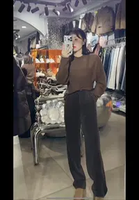 王琳家显瘦咖色阔腿裤