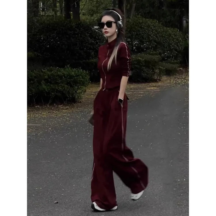 老钱风美式红色休闲运动套装女秋季新款百搭立领短款外套阔腿长裤