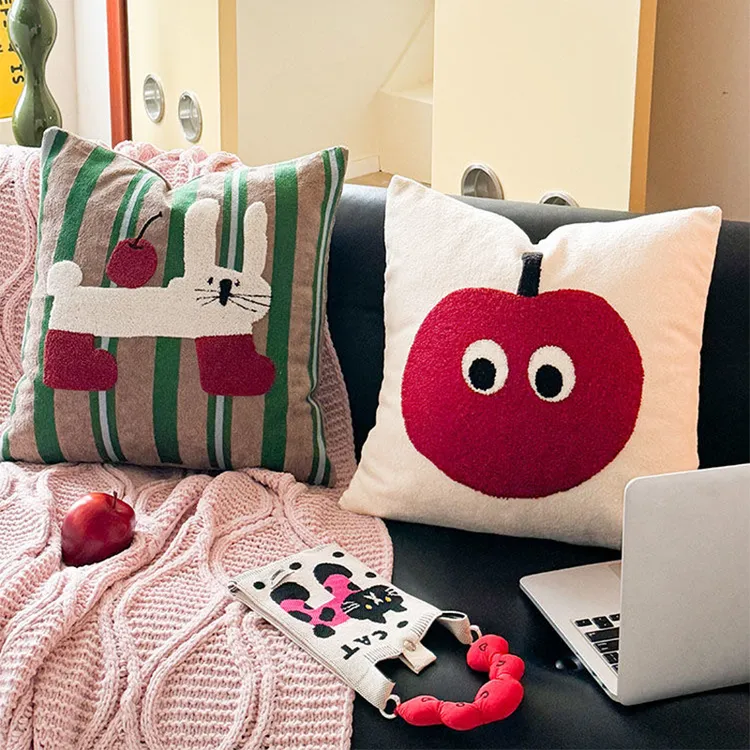 2025新品奶油风抱枕现代简约ins风高级感卧室靠垫抱枕套装居家