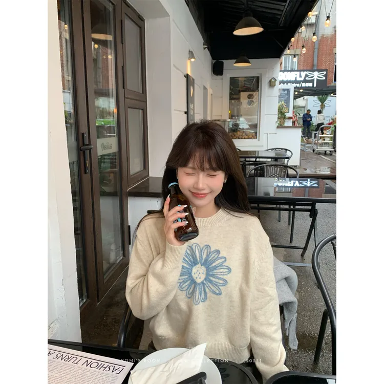 YOMI小个子【雏菊舞会】休闲感刺绣慵懒风毛衣百搭显白显瘦女秋冬