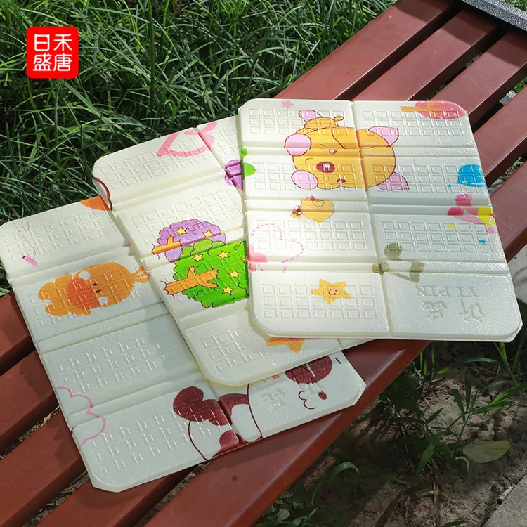 户外折叠坐垫便携隔凉防潮泡沫草地野外小座垫地垫公交音乐节出门