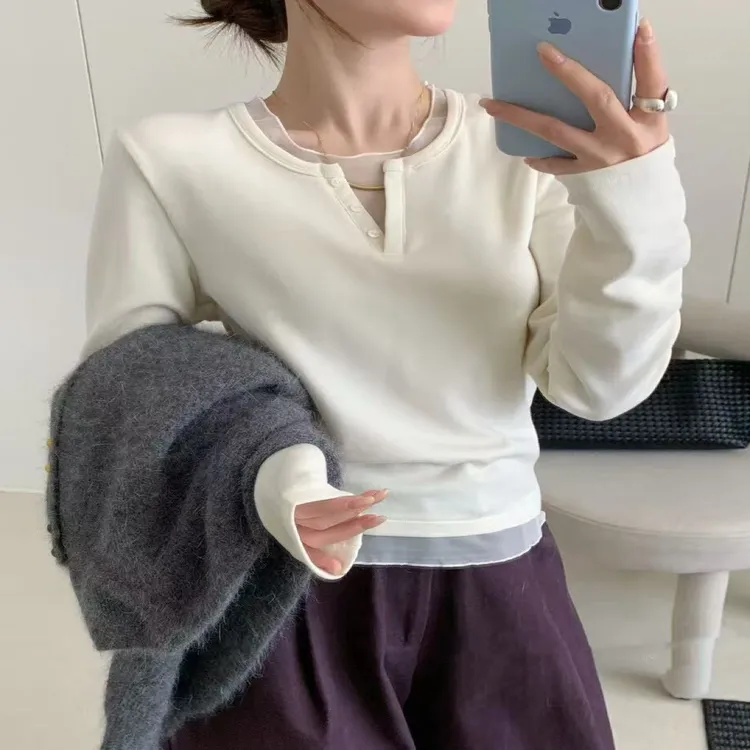 Ｅ念8121V领纽扣网纱拼接长袖t恤薄绒女冬季假两件打底衫软软上衣
