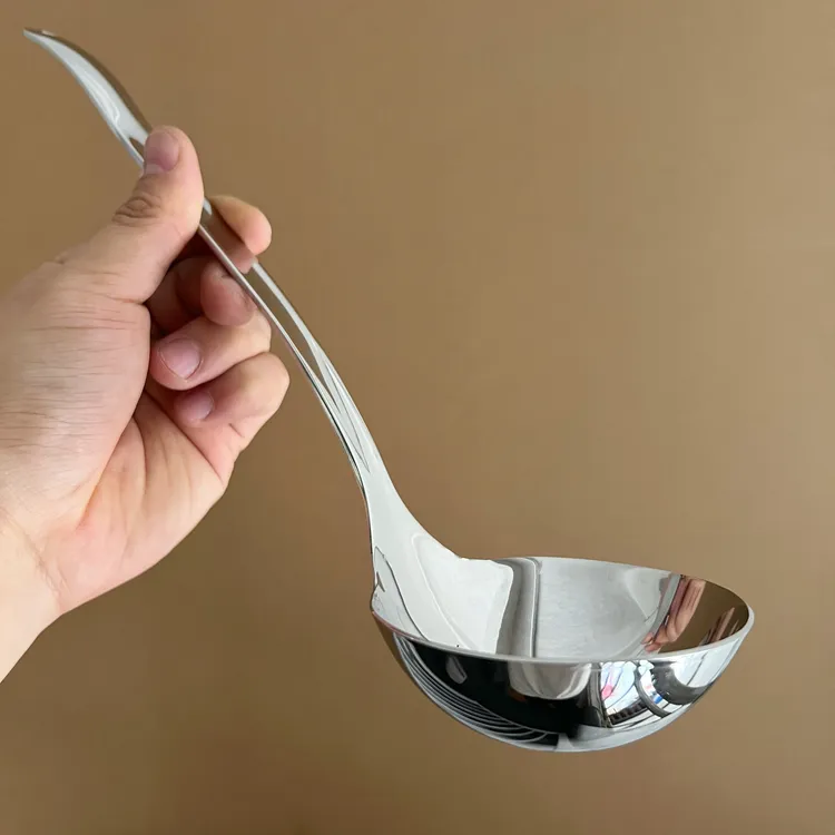 316L不锈钢加深火锅大汤勺家用一体成型大汤壳加厚盛汤勺粥勺长柄