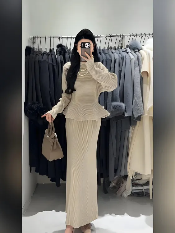 橘子家秋冬新款气质设计感坑条针织衫伞边毛衣修身半身裙两件套女