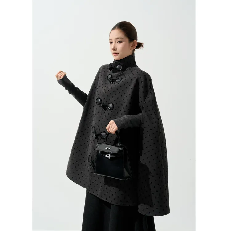 12/05【波点庄园】冬季新款波点斗篷外套女宽松开衫百搭上衣63024