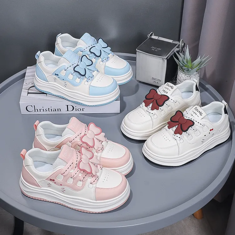 小白鞋时尚百搭可爱型潮流款