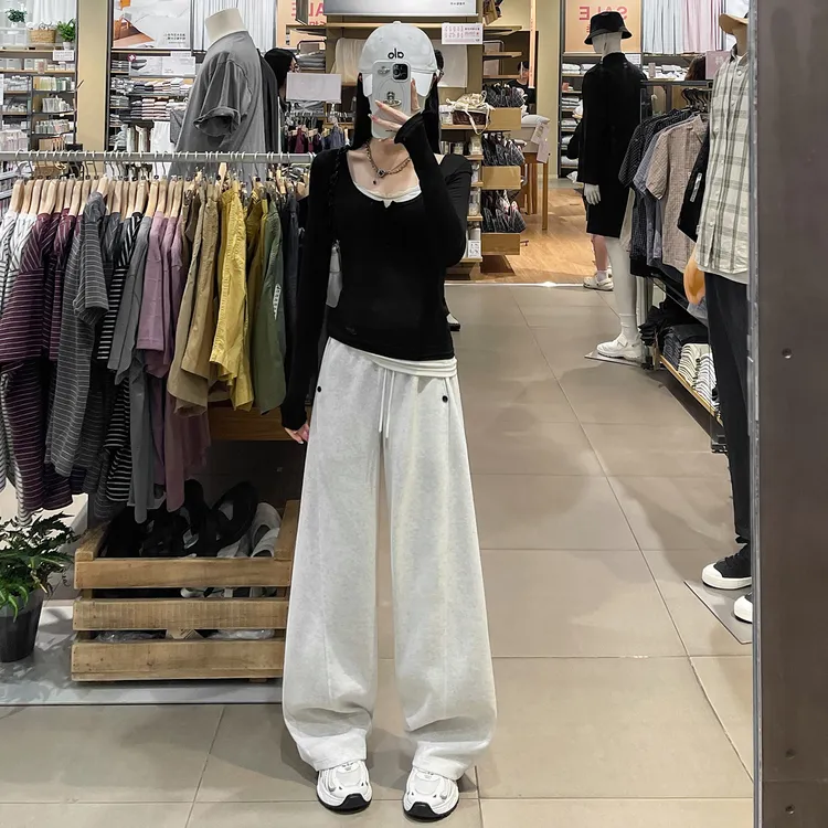 白灰色运动卫裤女秋2025新款小个子垂感直筒休闲窄版香蕉阔腿裤子