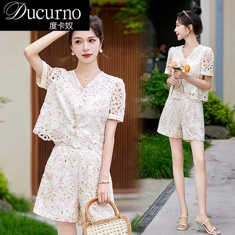 法式小香风镂空蕾丝套装女夏季新款小个子洋气减龄短袖短裤两件套