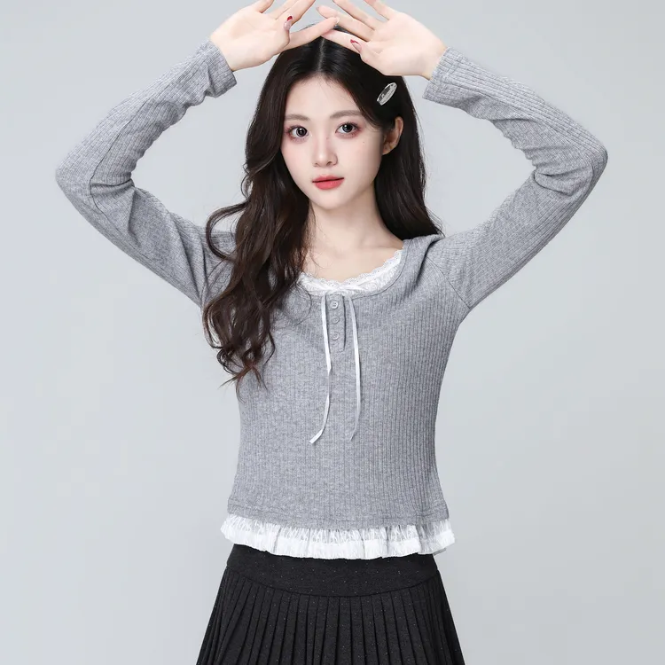 灰色假两件长袖T恤女2025秋冬新款蕾丝拼接显瘦内搭打底衫短上衣