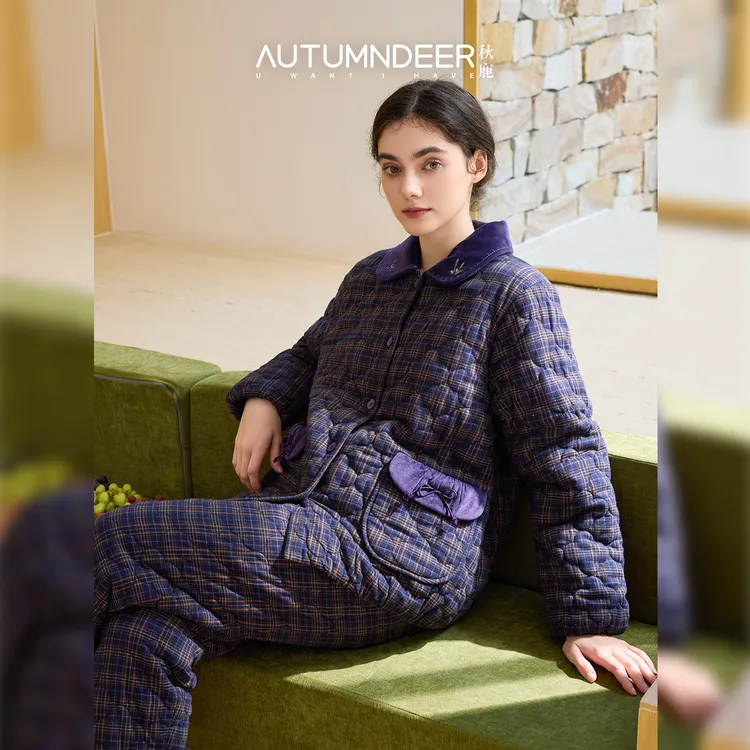 秋鹿梭织色织格三层加厚夹棉睡衣女2025新款秋冬新款保暖家居服女